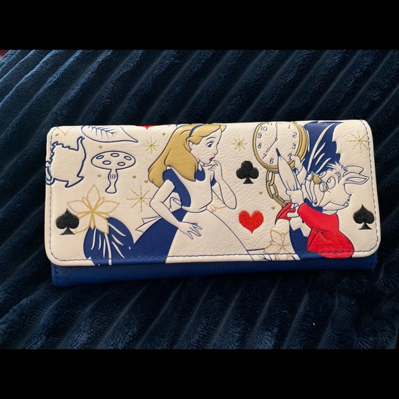 Loungefly Other - RARE retired pattern of Alice In Wonderland